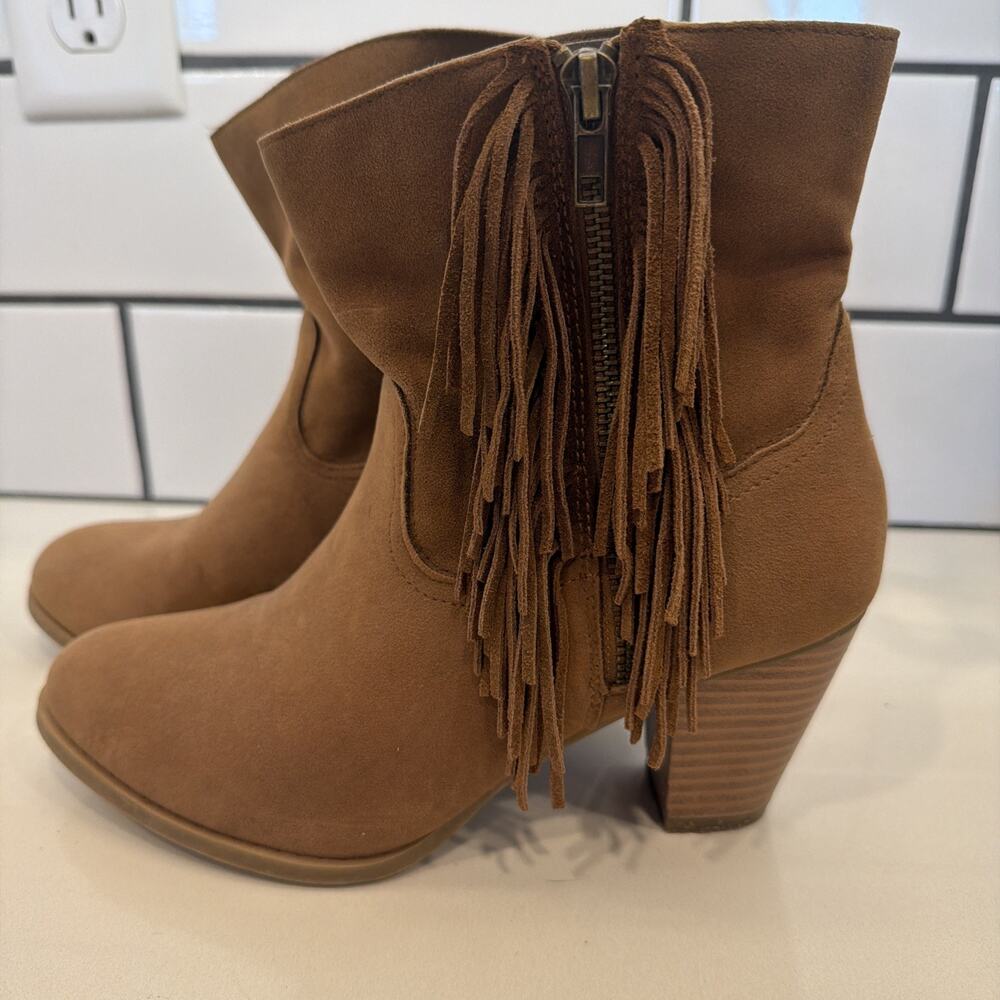 Rampage Frankey Tassle Suede Leather Boots Womens Size 6.5 Zip Up Light Brown